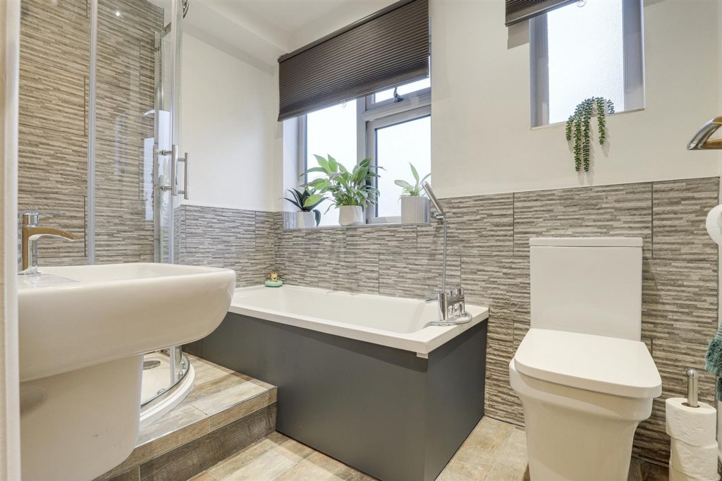 Gloucester Avenue, Sandiacre, NG10