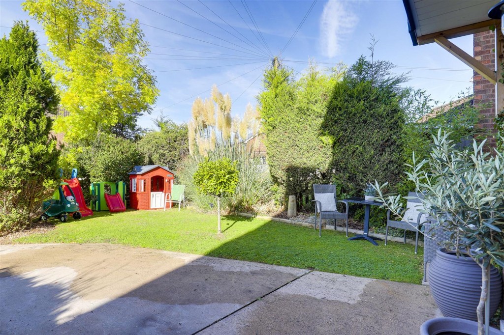 Gloucester Avenue, Sandiacre, NG10