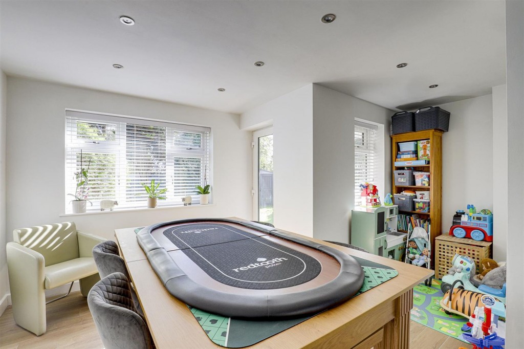 Gloucester Avenue, Sandiacre, NG10