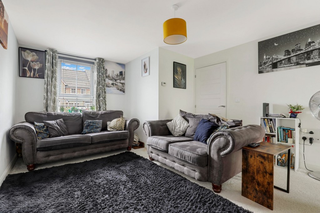Gum Tree Close, Edwalton, NG12