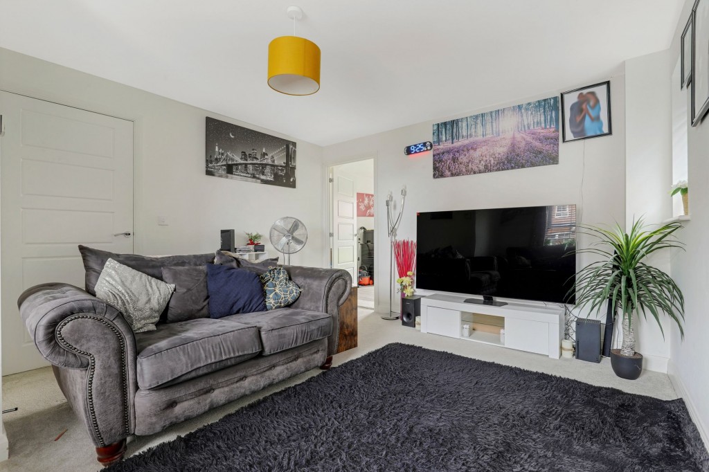 Gum Tree Close, Edwalton, NG12