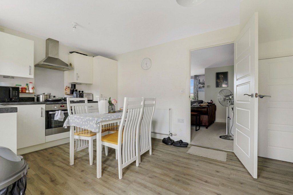 Gum Tree Close, Edwalton, NG12