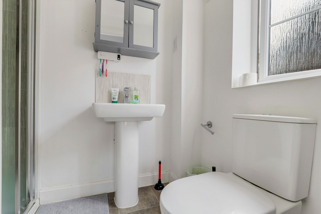 Gum Tree Close, Edwalton, NG12