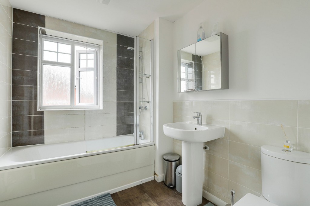 Latin Grove, Hucknall, NG15