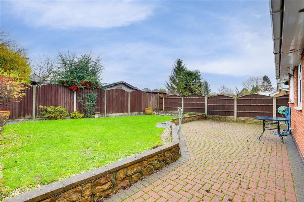 Rothbury Avenue, Trowell, NG9