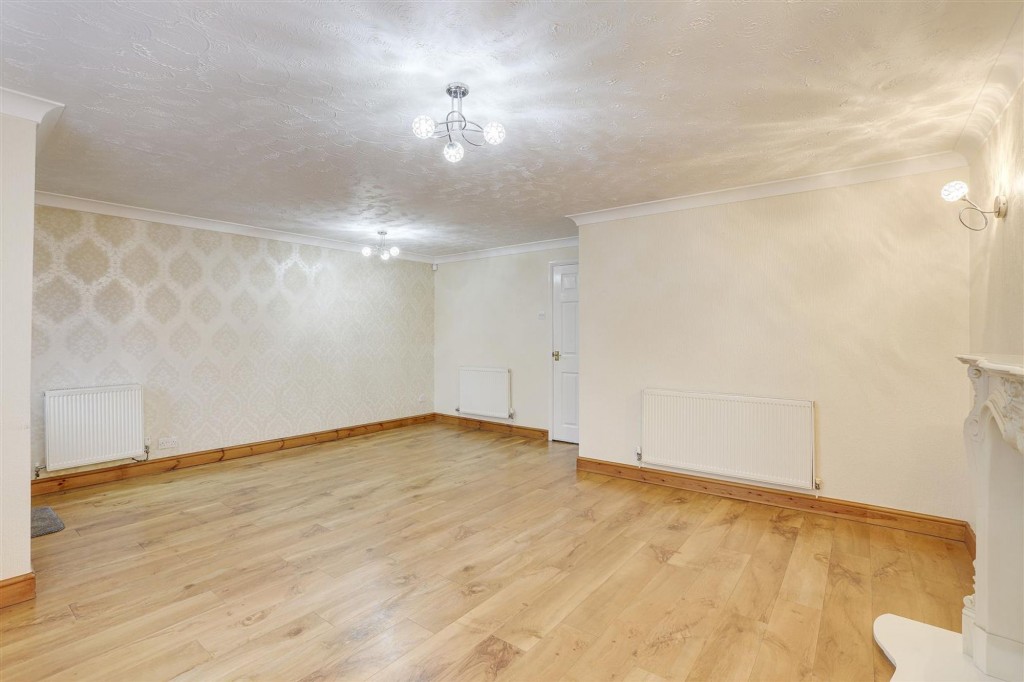 Rothbury Avenue, Trowell, NG9