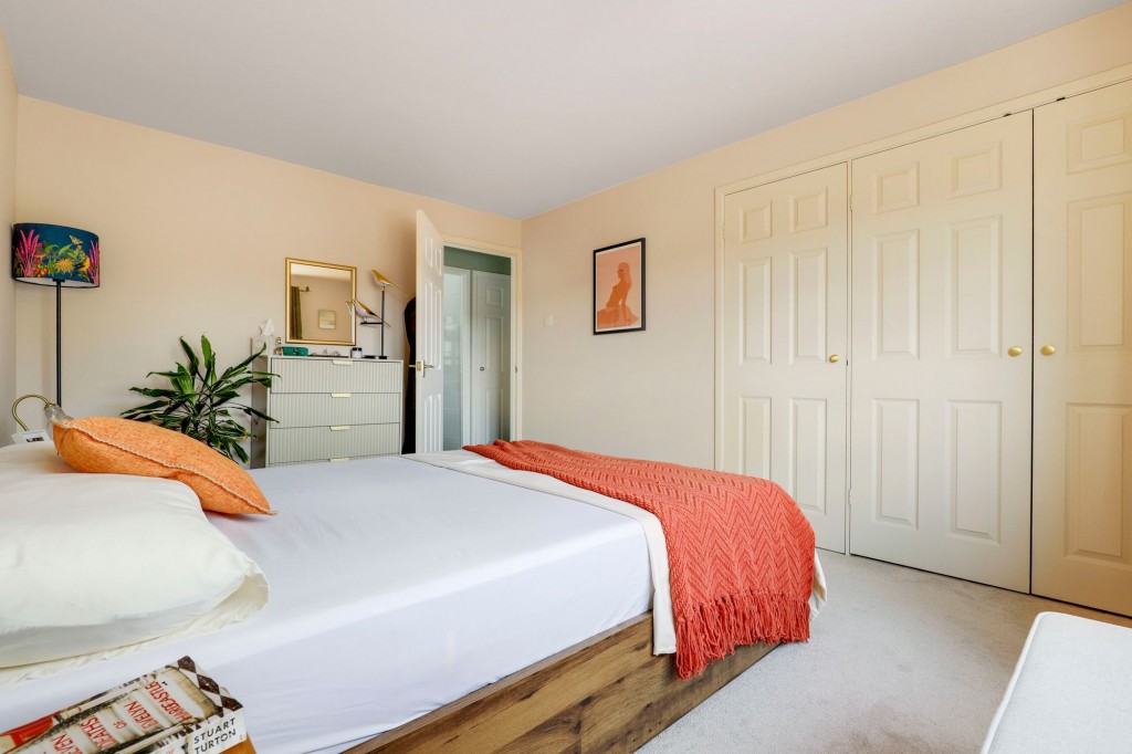 Holkham Close, Arnold, NG5
