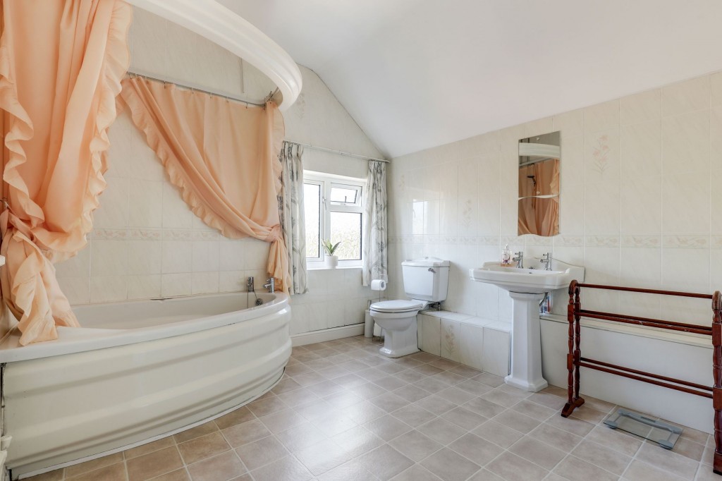 Ton Lane, Lowdham, NG14