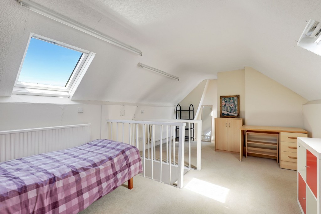 Ton Lane, Lowdham, NG14