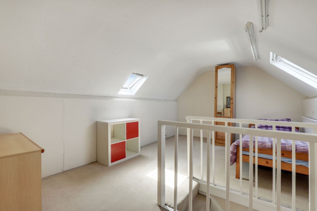 Ton Lane, Lowdham, NG14