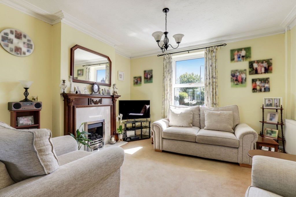 Ton Lane, Lowdham, NG14