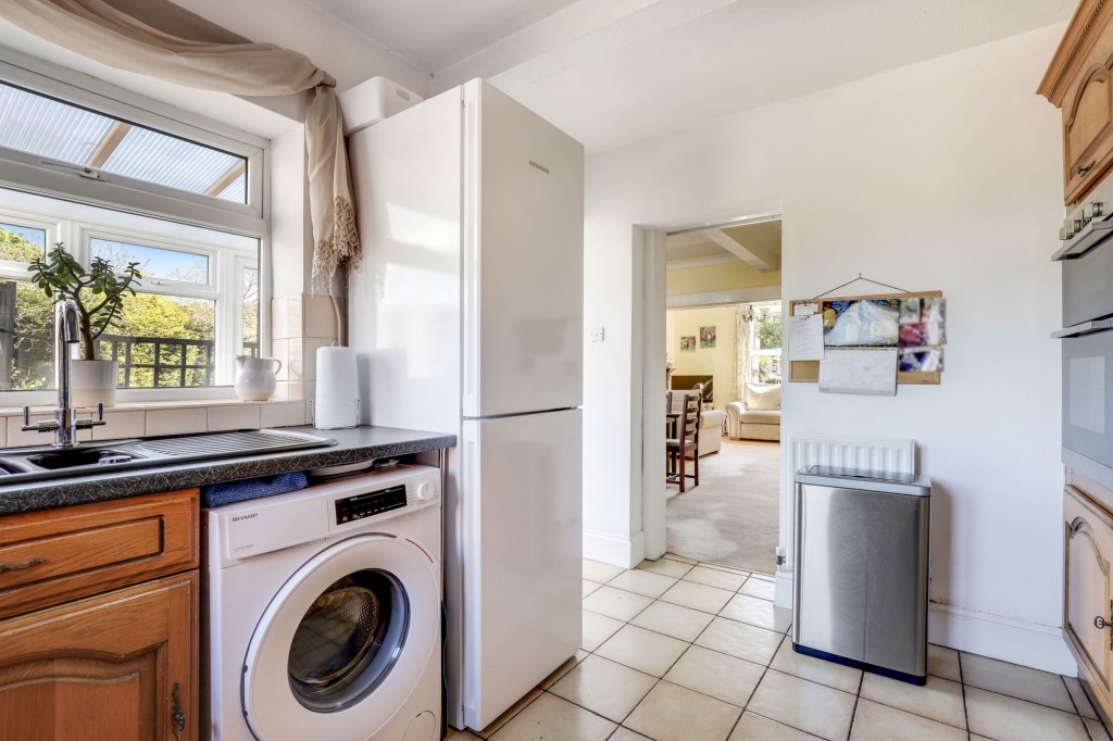 Ton Lane, Lowdham, NG14
