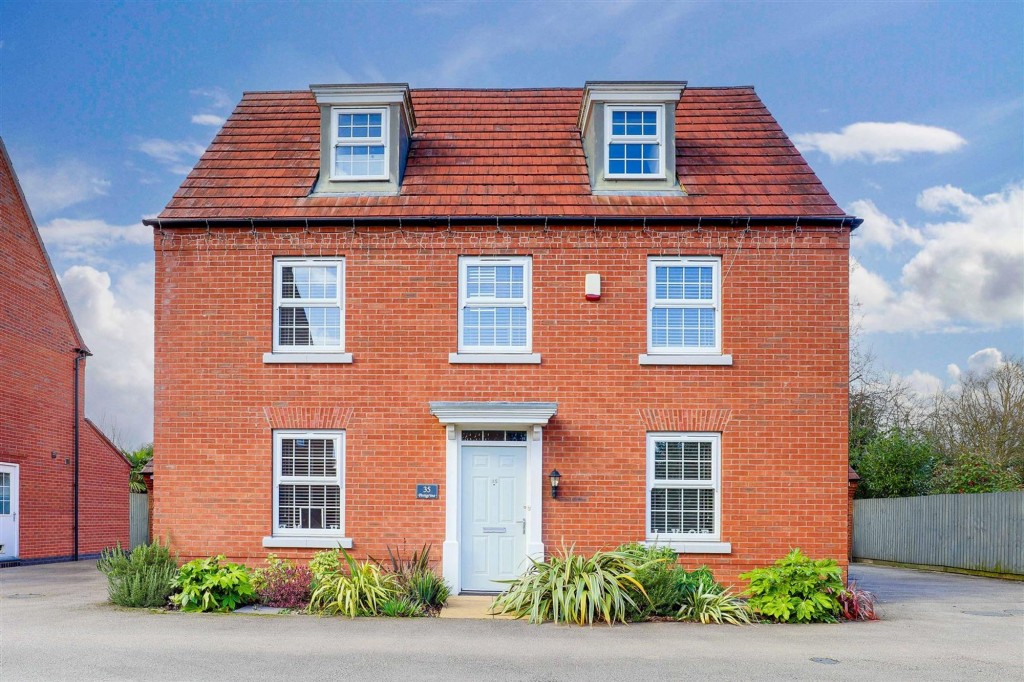 Peregrine Road, Hucknall, NG15