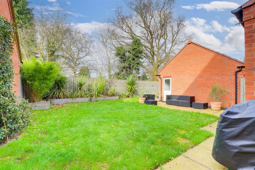Peregrine Road, Hucknall, NG15