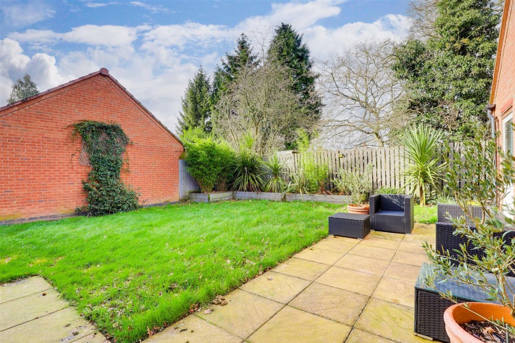 Peregrine Road, Hucknall, NG15