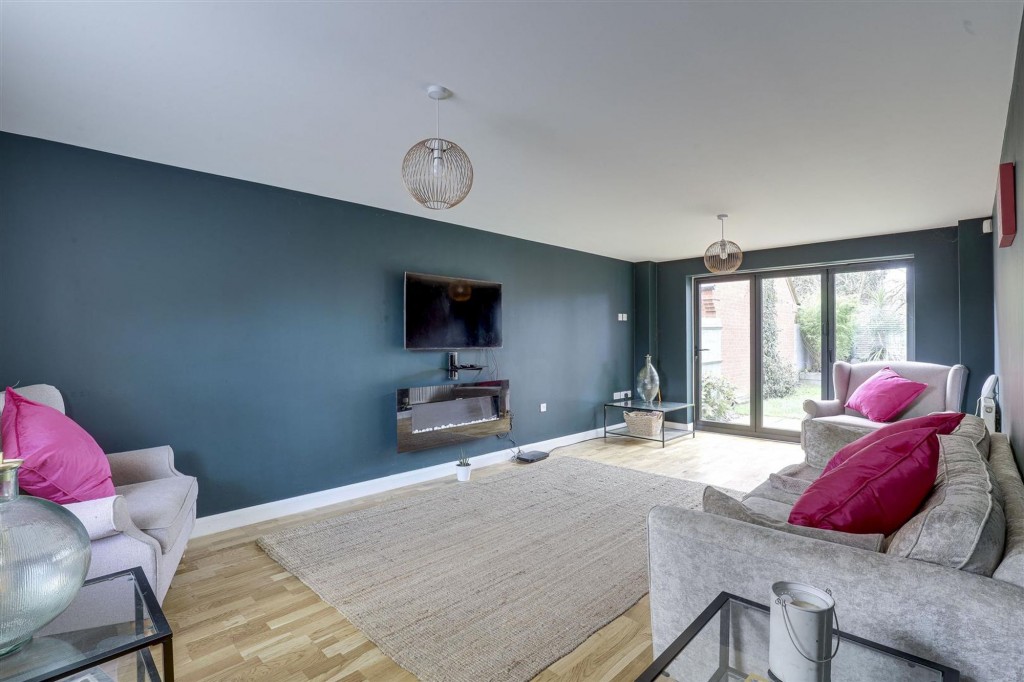 Peregrine Road, Hucknall, NG15