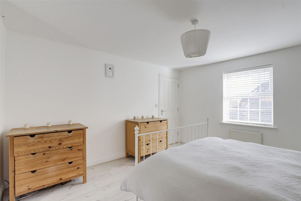 Peregrine Road, Hucknall, NG15
