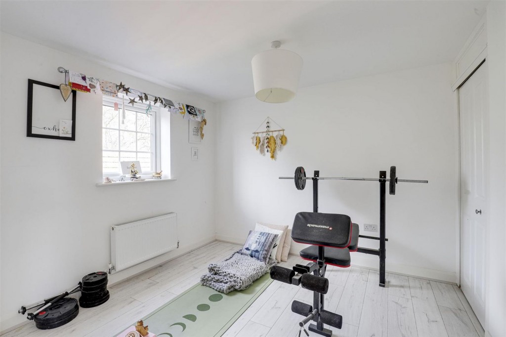 Peregrine Road, Hucknall, NG15