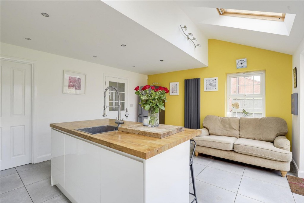 Peregrine Road, Hucknall, NG15