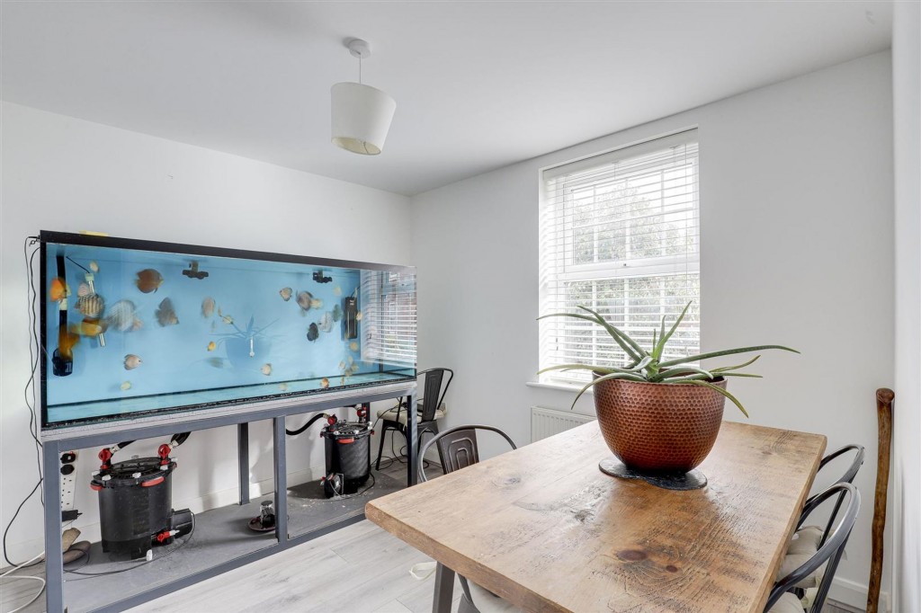 Peregrine Road, Hucknall, NG15