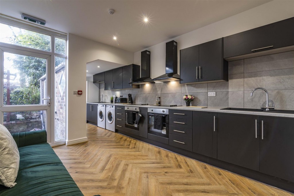 Wellington Street, Long Eaton, NG10