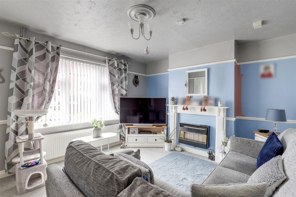Manton Crescent, Beeston, NG9