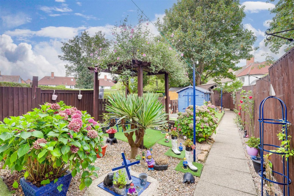 Manton Crescent, Beeston, NG9