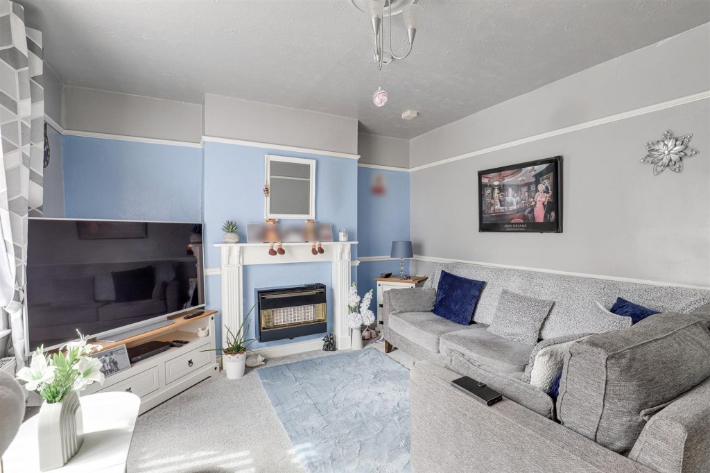 Manton Crescent, Beeston, NG9