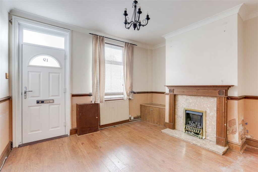 Queen Street, Hucknall, NG15