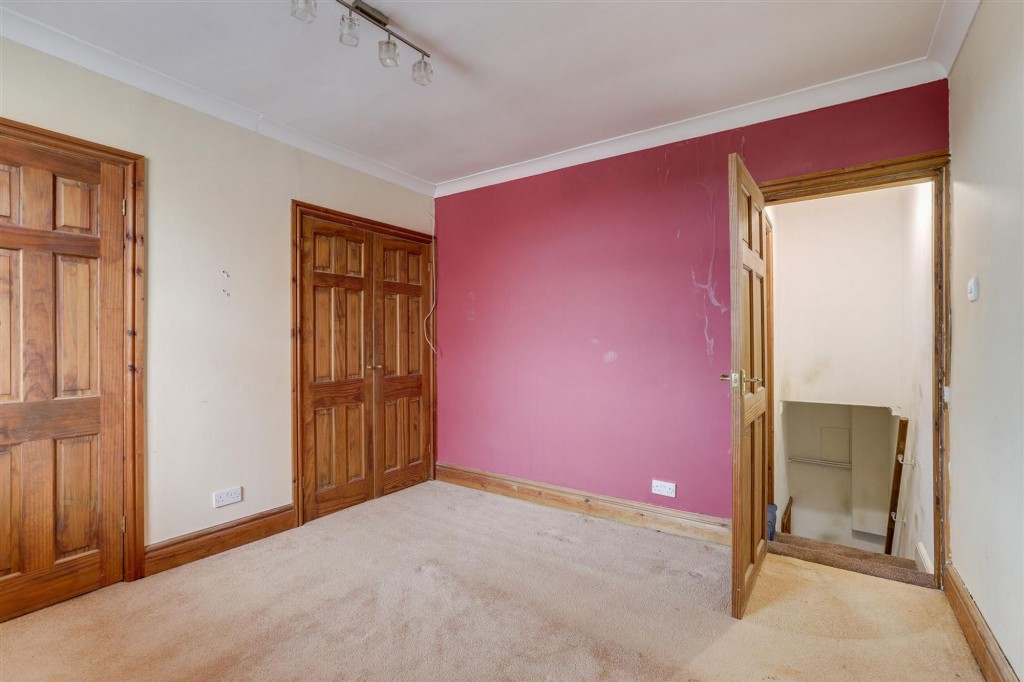 Queen Street, Hucknall, NG15