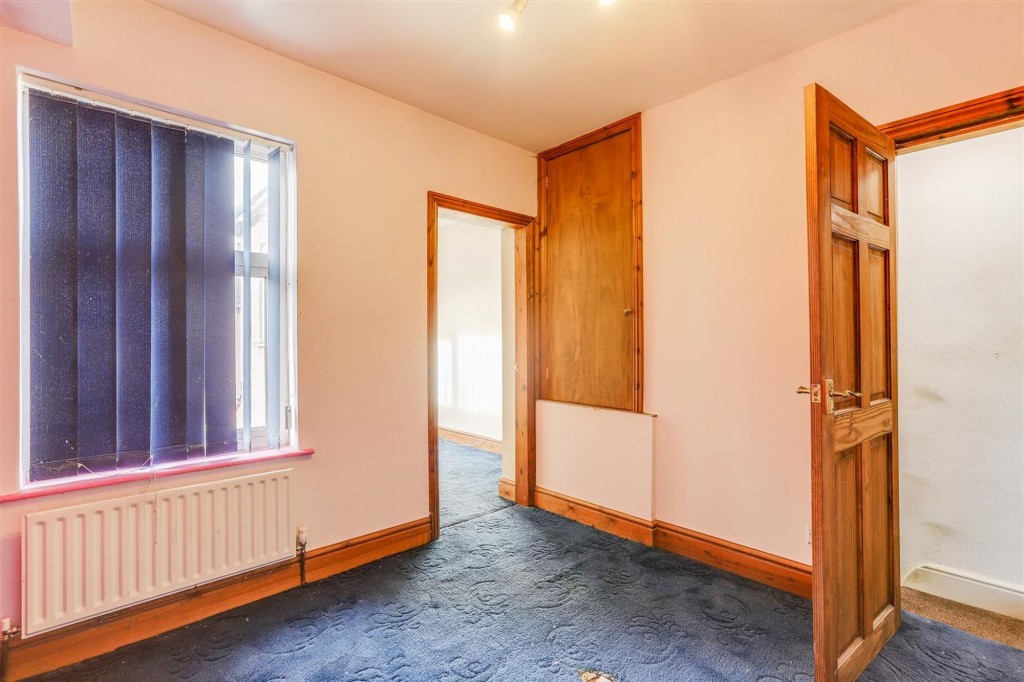 Queen Street, Hucknall, NG15