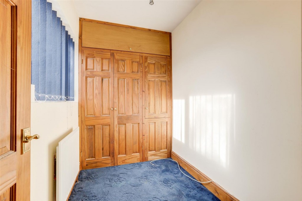 Queen Street, Hucknall, NG15