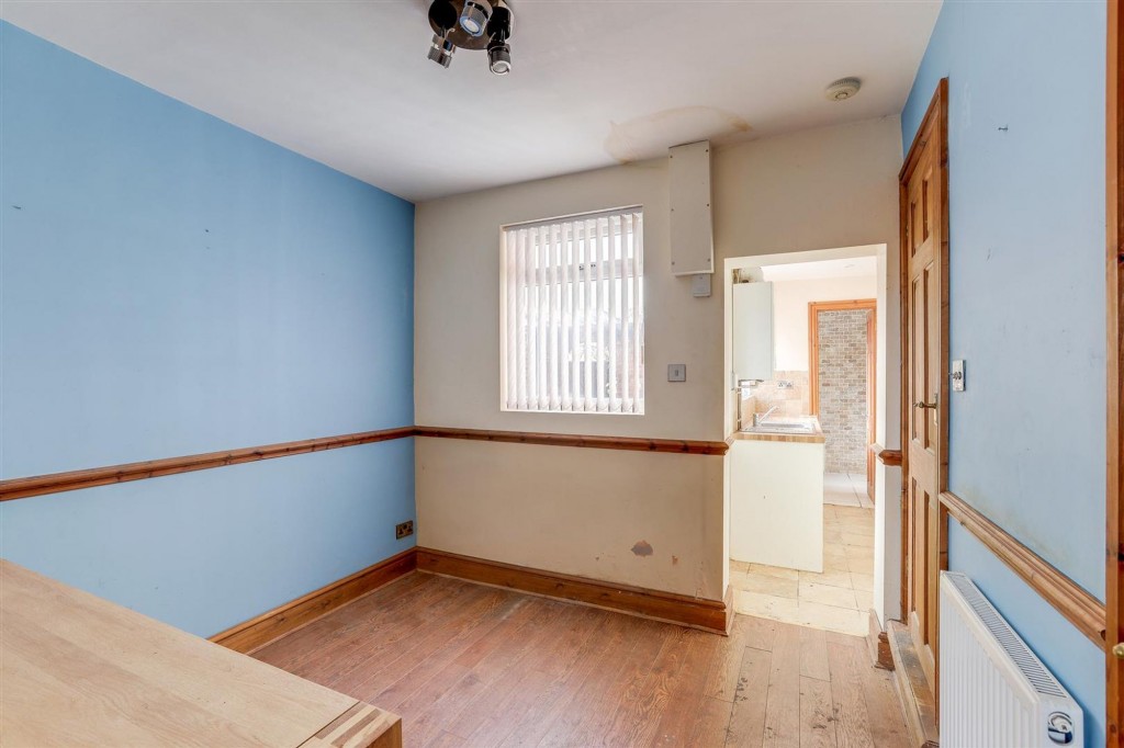 Queen Street, Hucknall, NG15