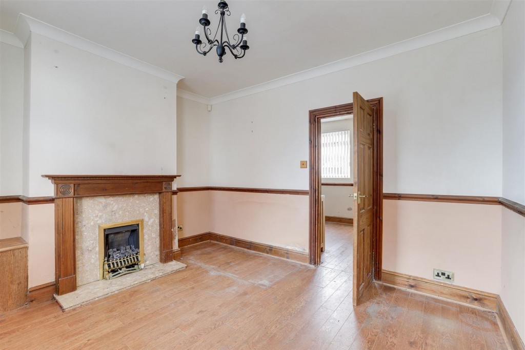 Queen Street, Hucknall, NG15