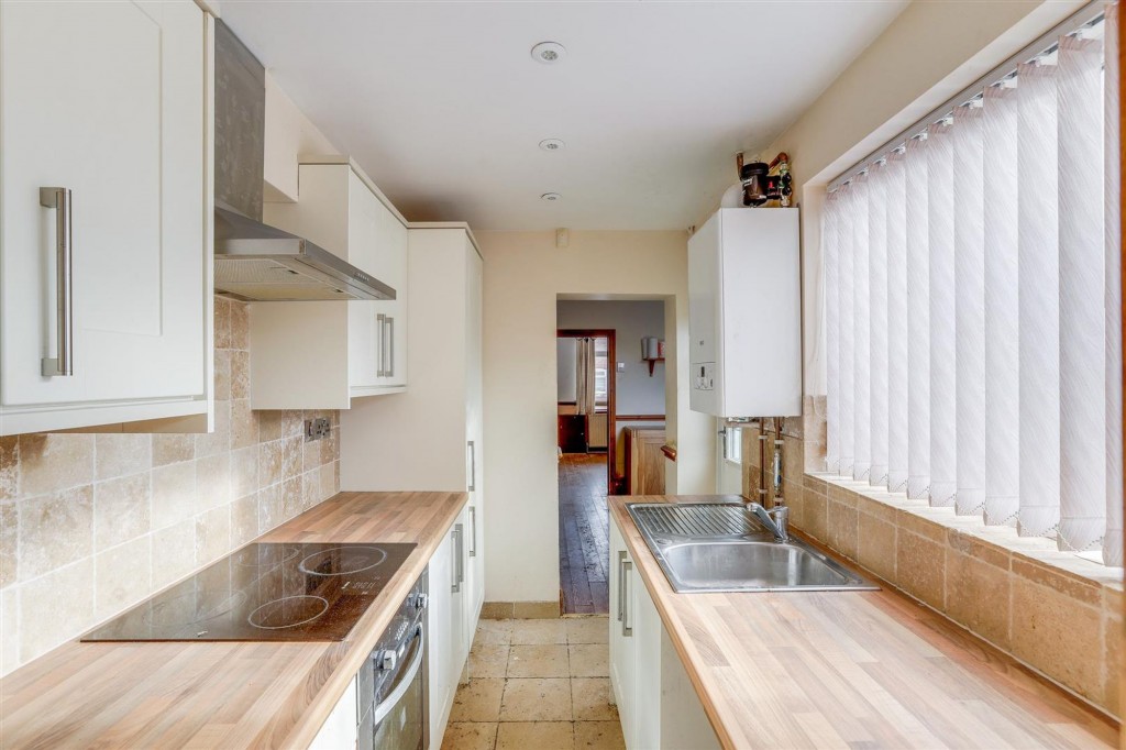 Queen Street, Hucknall, NG15