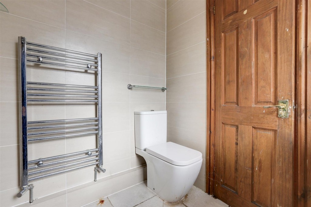 Queen Street, Hucknall, NG15