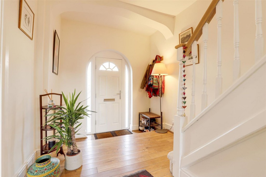 Loughborough Road, West Bridgford, NG2