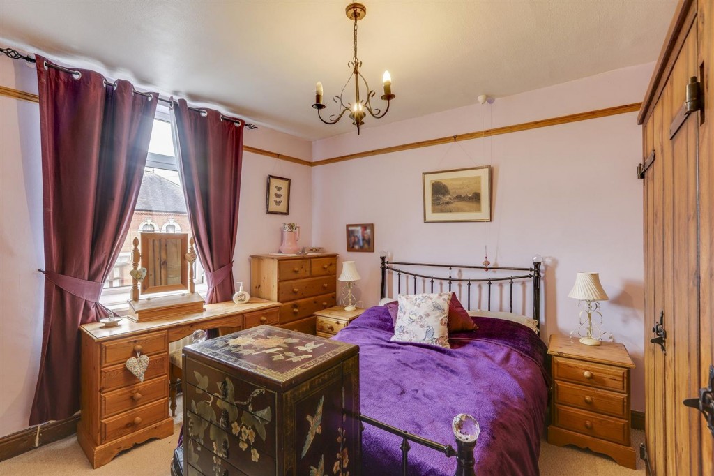 Victoria Avenue, Draycott, DE72