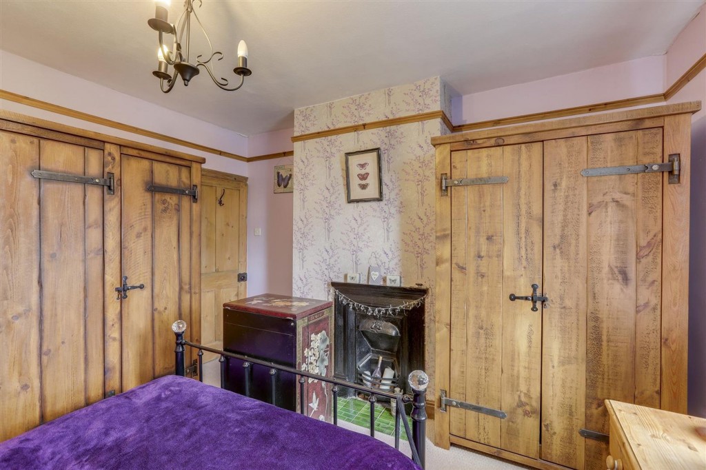 Victoria Avenue, Draycott, DE72