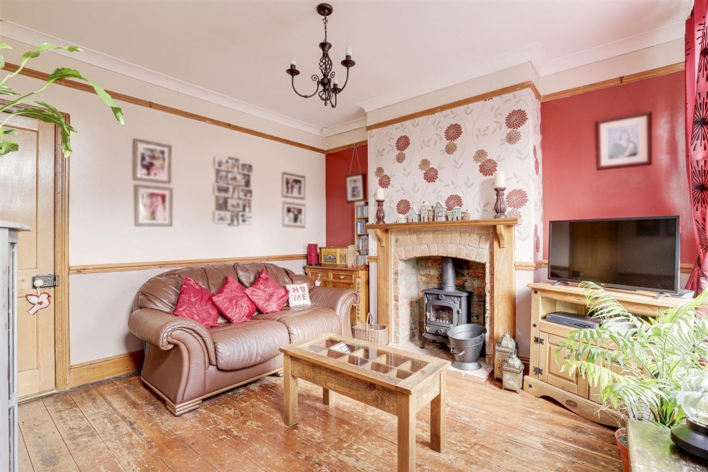 Victoria Avenue, Draycott, DE72