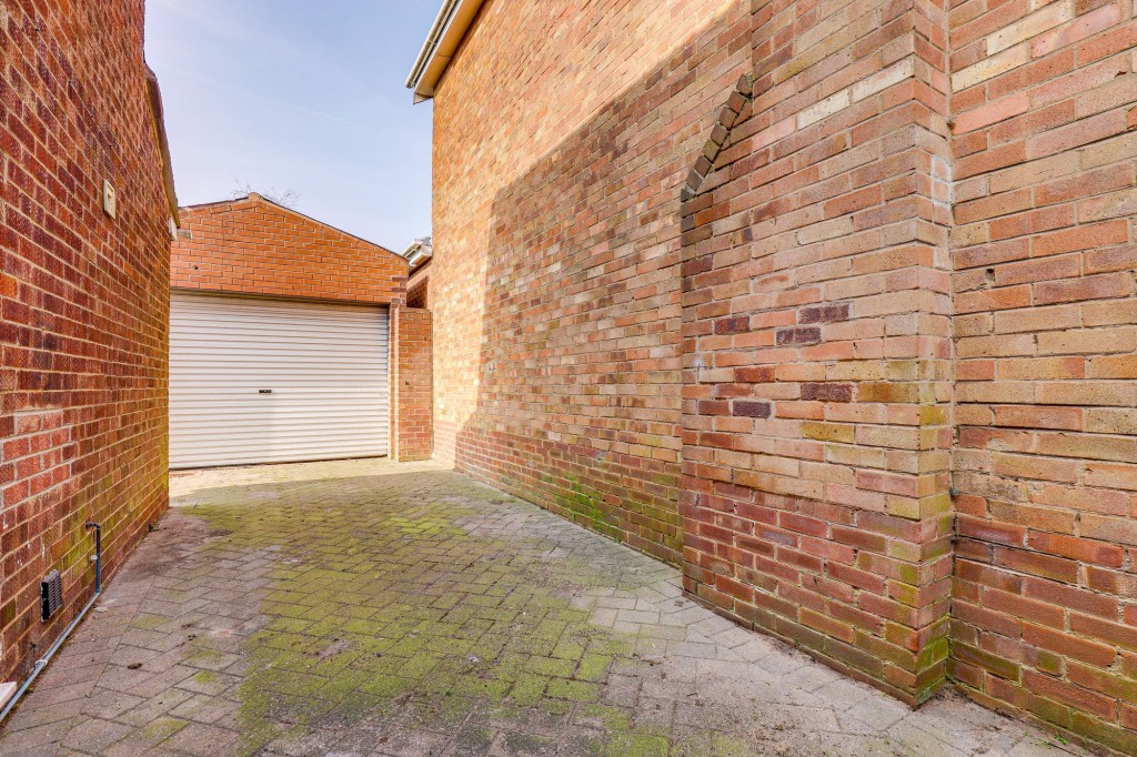Dunvegan Drive, Nottingham, NG5