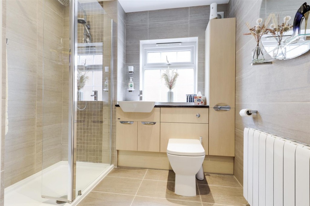 Larch Close, Arnold, NG5