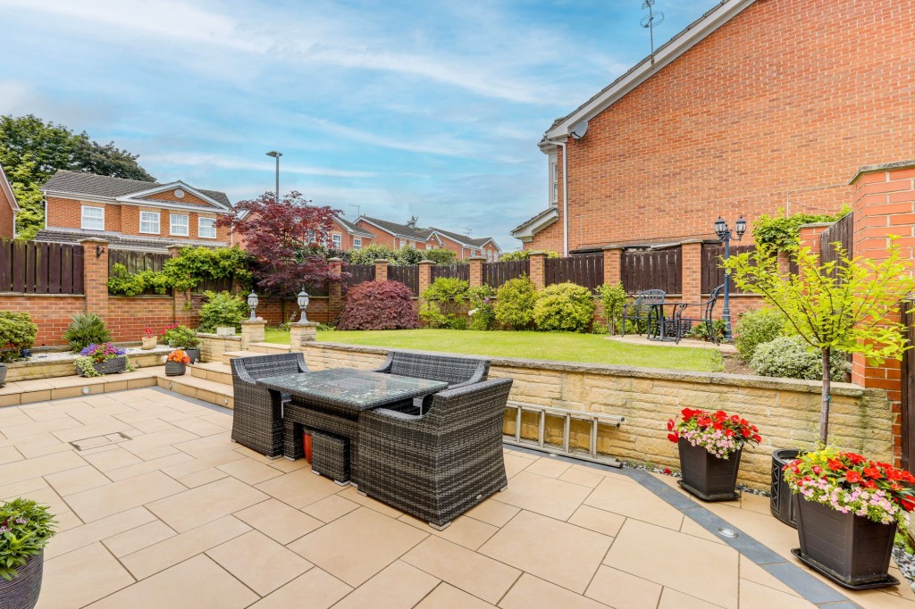 Larch Close, Arnold, NG5