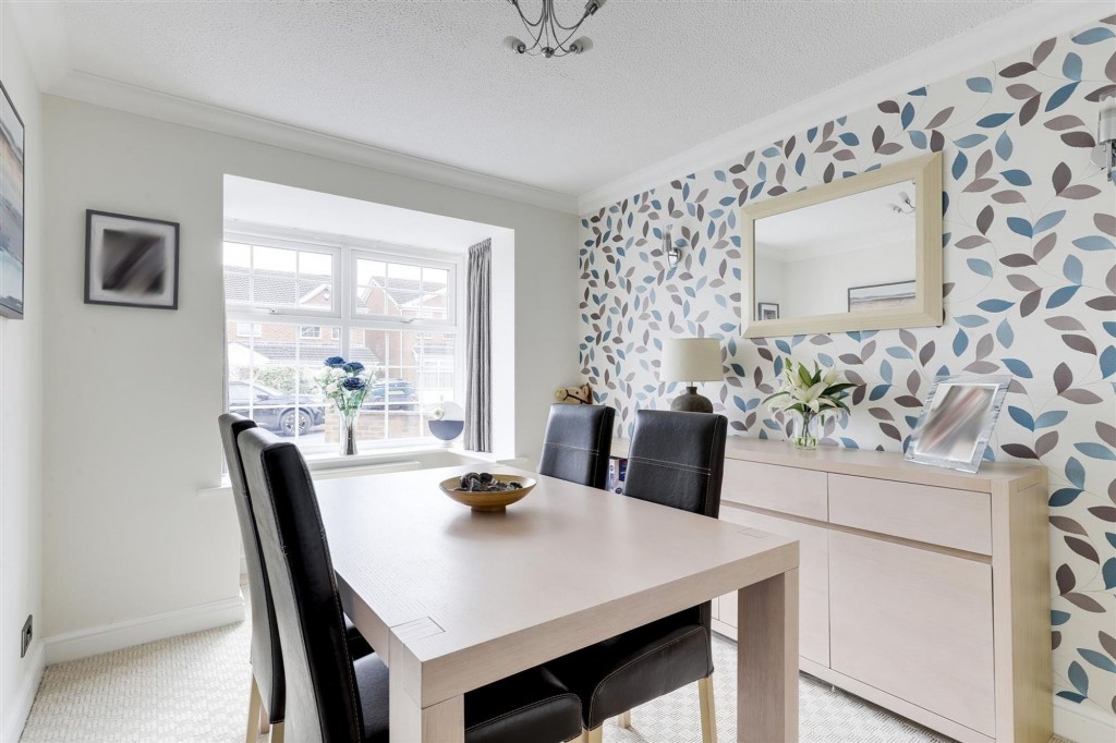Larch Close, Arnold, NG5