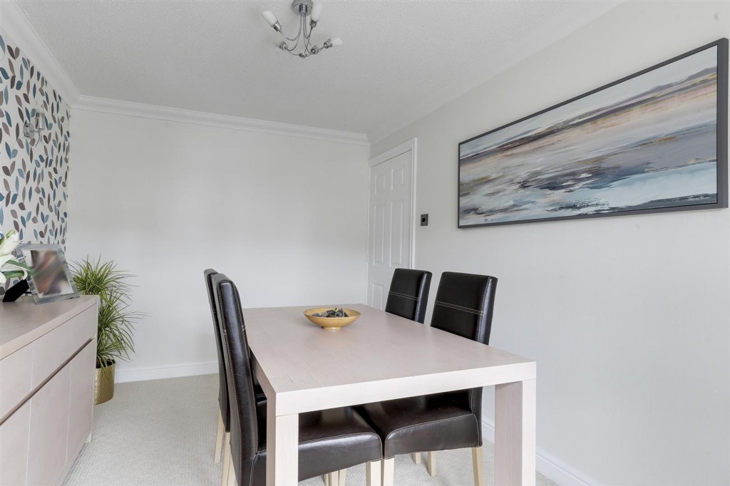 Larch Close, Arnold, NG5