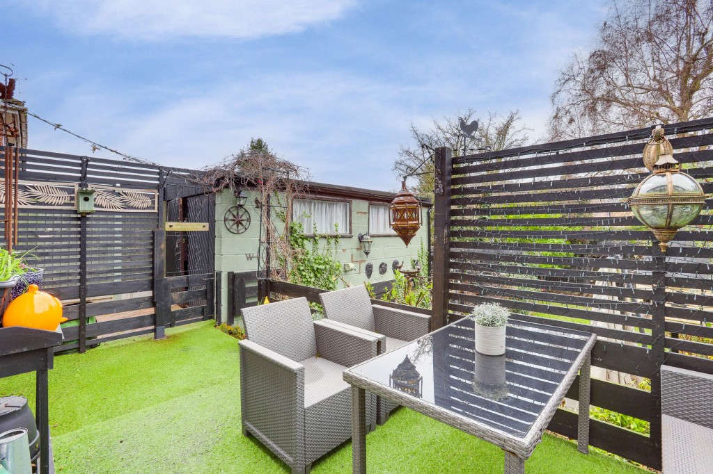 Burnside Drive, Bramcote, NG9