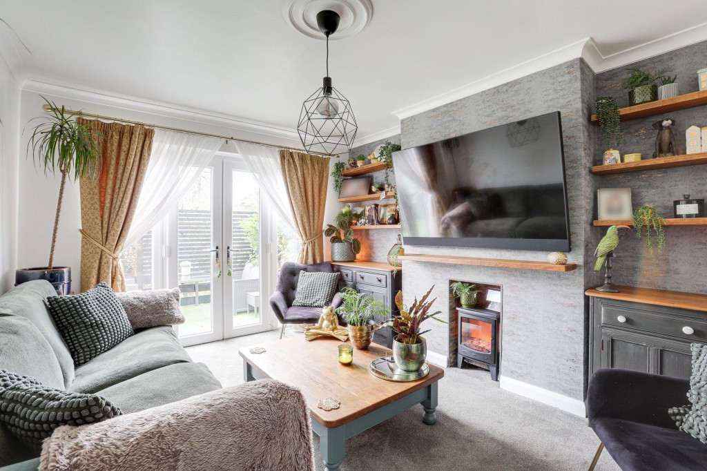 Burnside Drive, Bramcote, NG9