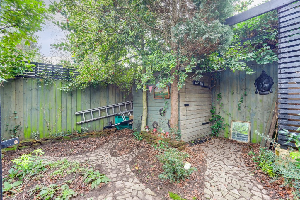 Burnside Drive, Bramcote, NG9