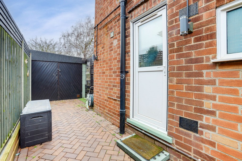 Burnside Drive, Bramcote, NG9