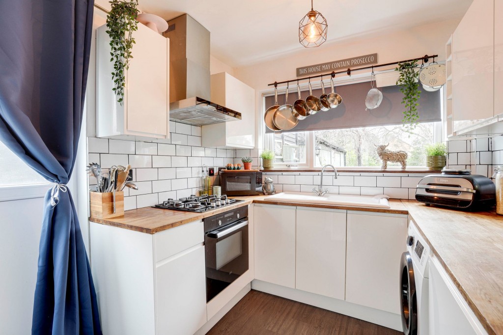 Burnside Drive, Bramcote, NG9